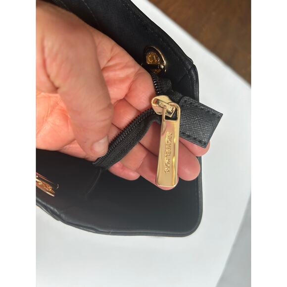 Michael Kors Jet Set Travel Large Leather Gold Chain Shoulder Tote Black Handbag - Picture 11 of 14